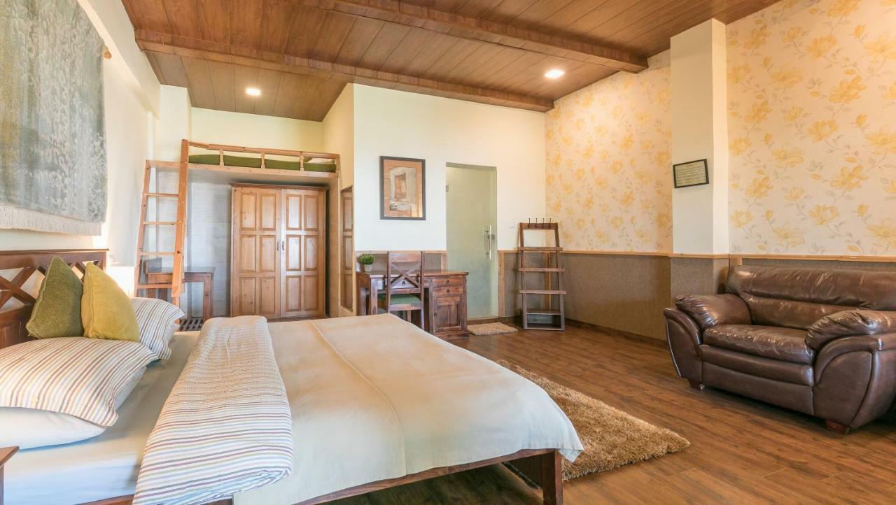 Stayvista At The Corner House - Pet Friendly Villa Shimla Buitenkant foto